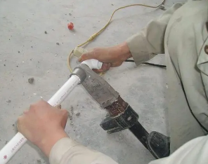 中站漏水维修电话